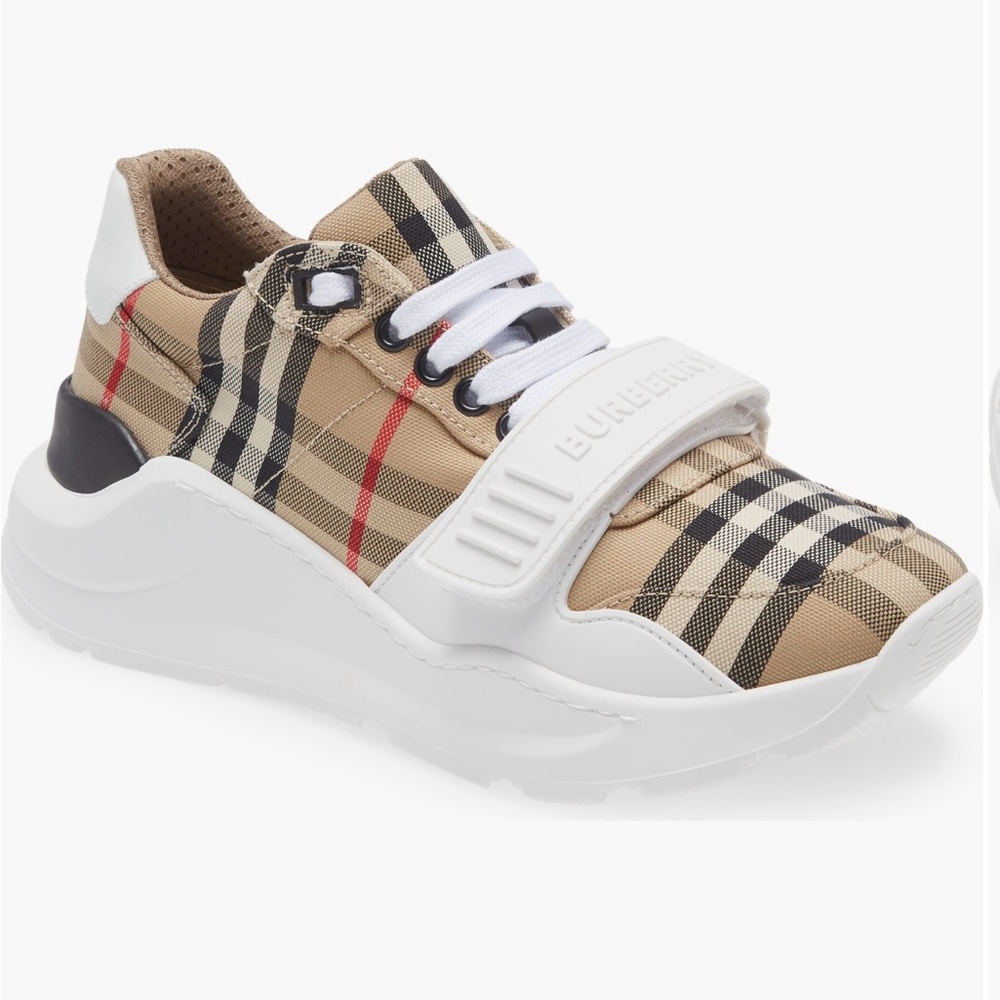 Burberry women’s sneakers - Picture 3 of 7